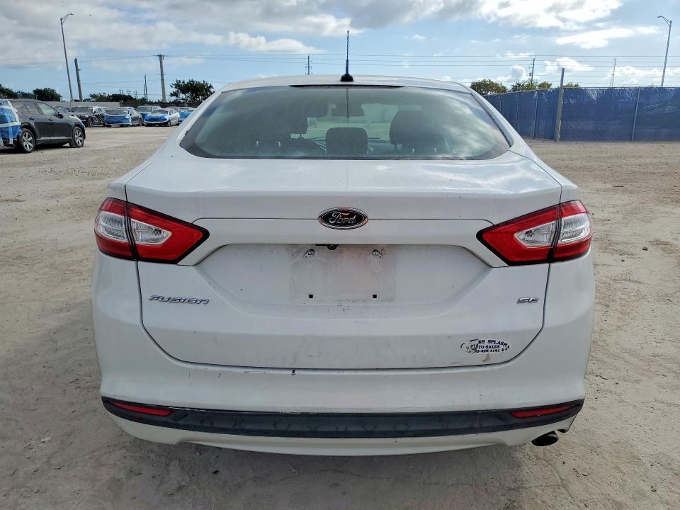 2016 Ford Fusion se