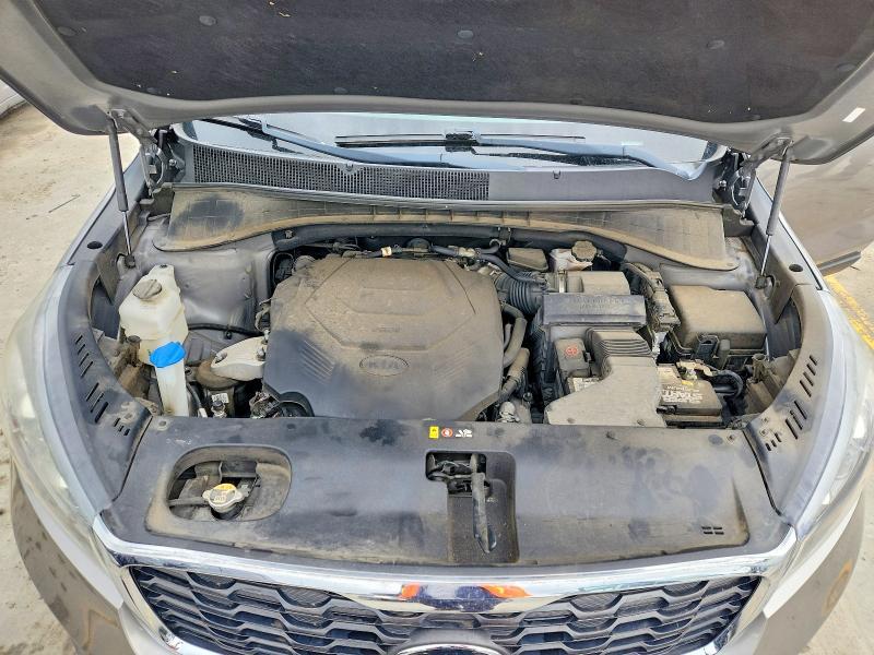 2019 KIA Sorento lx V6