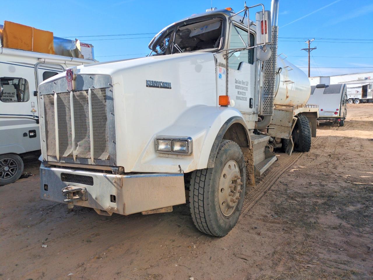 2011 Kenworth Construction T800