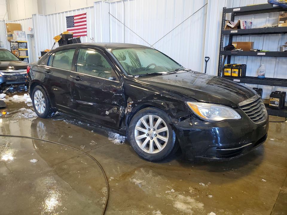 2013 Chrysler 200 s