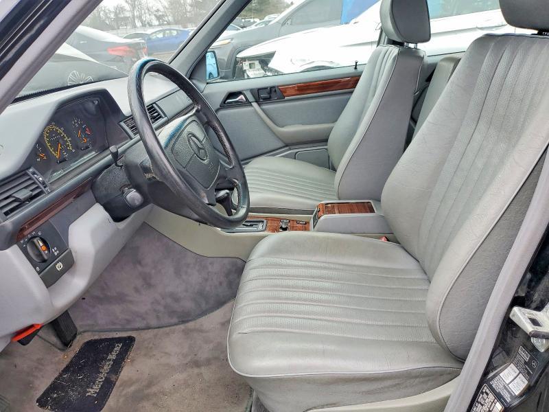 1993 Mercedes-Benz 300 e 2.8