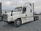 2017 Freightliner Cascadia 125 Semi Truck