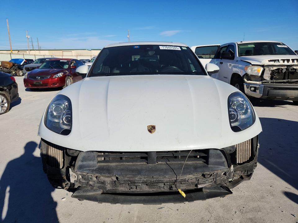 2016 Porsche Macan Turbo