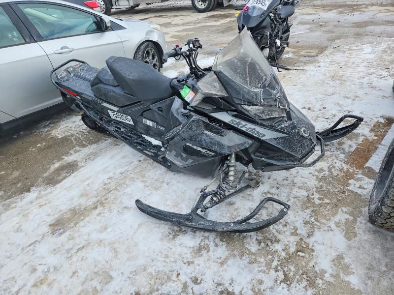 2019 Skidoo Backcountry x 850 e