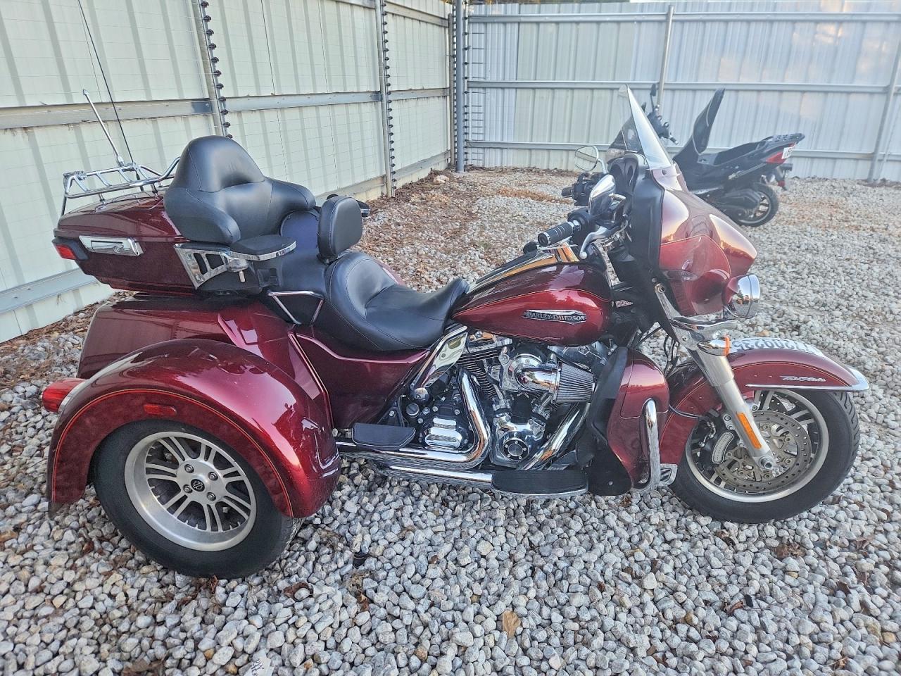 2016 Harley-Davidson Flhtcutg TRI Glide Ultra