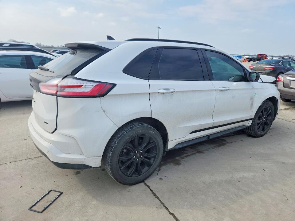 2023 Ford Edge se