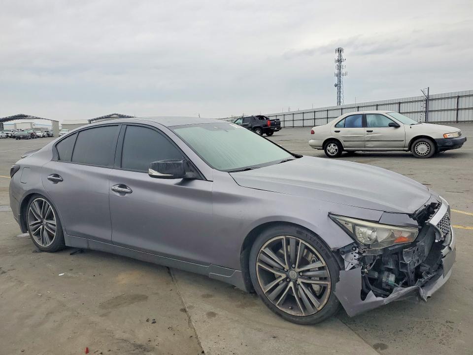 2017 Infiniti Q50 Premium