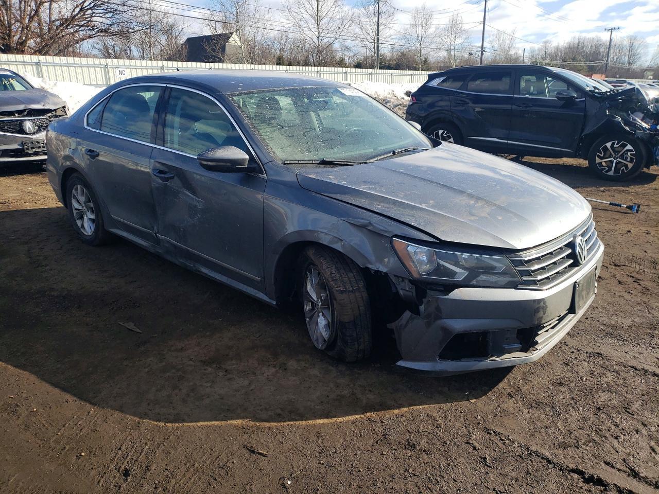 2016 Volkswagen Passat s