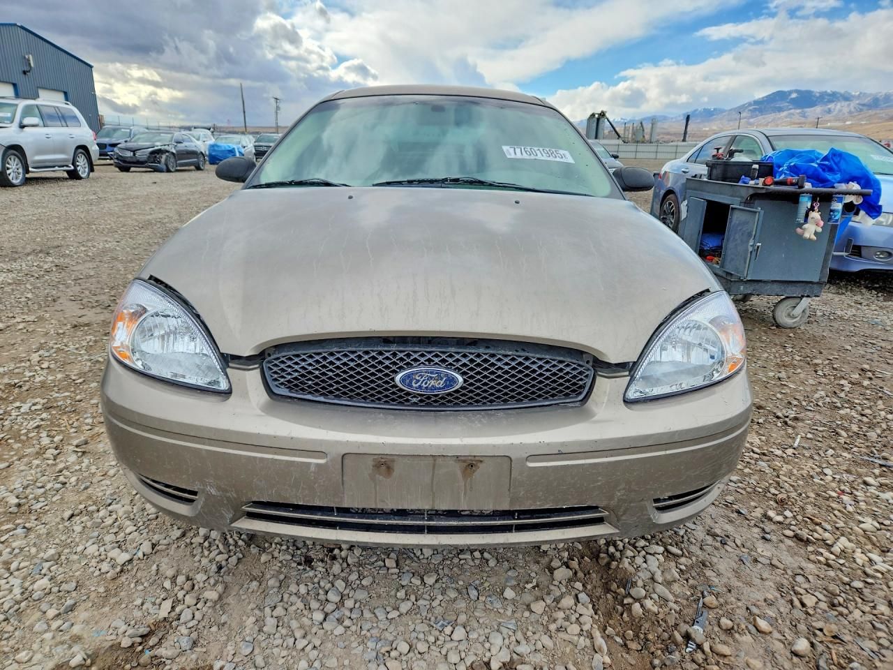 2004 Ford Taurus se