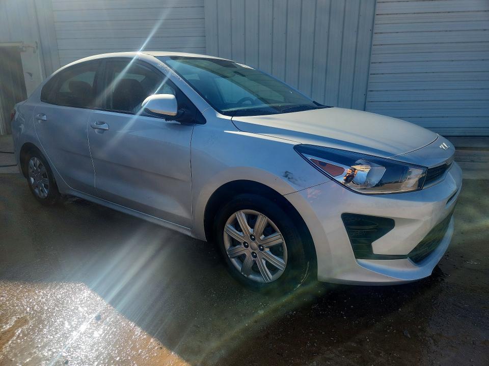 2023 KIA Rio s