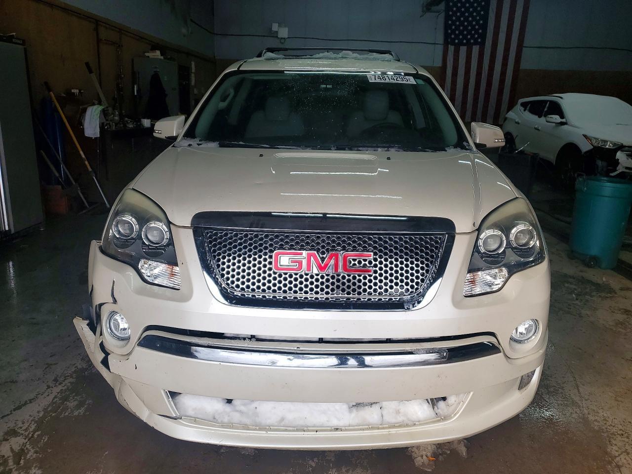 2011 GMC Acadia Denali