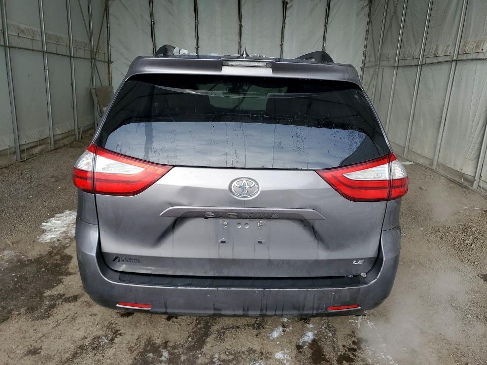 2018 Toyota Sienna le