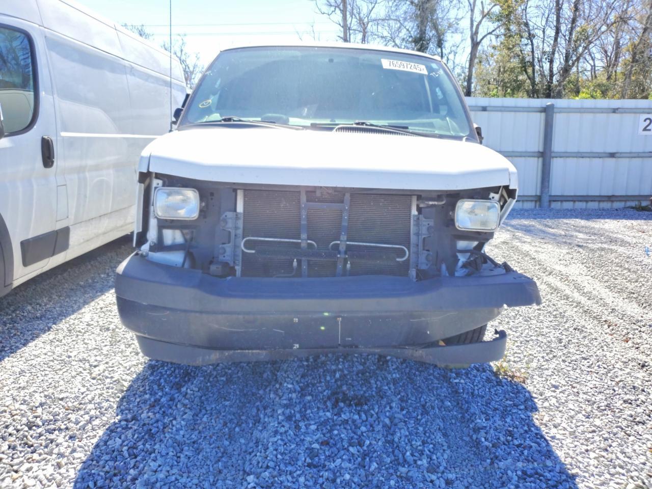 2017 Chevrolet Express 2500 Cargo Delivery van