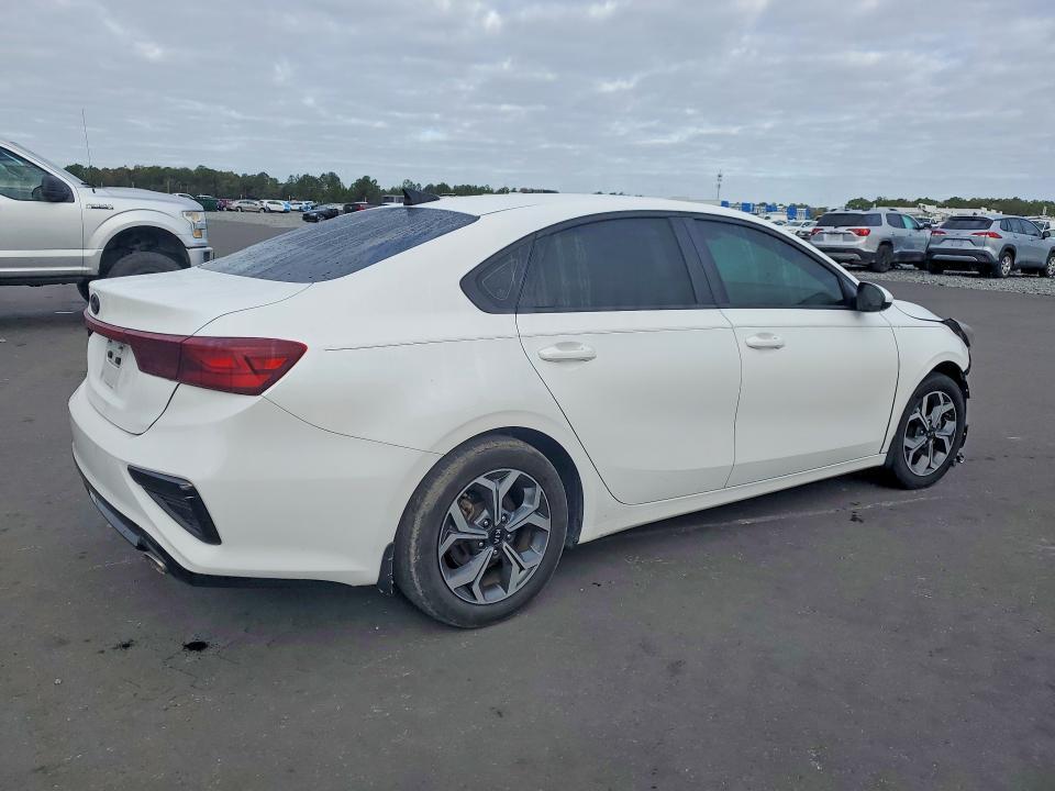 2021 KIA Forte fe