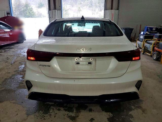 2024 KIA Forte lx