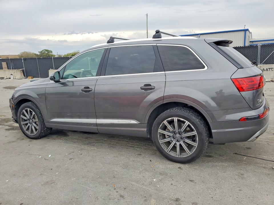 2019 Audi Q7 Premium Plus