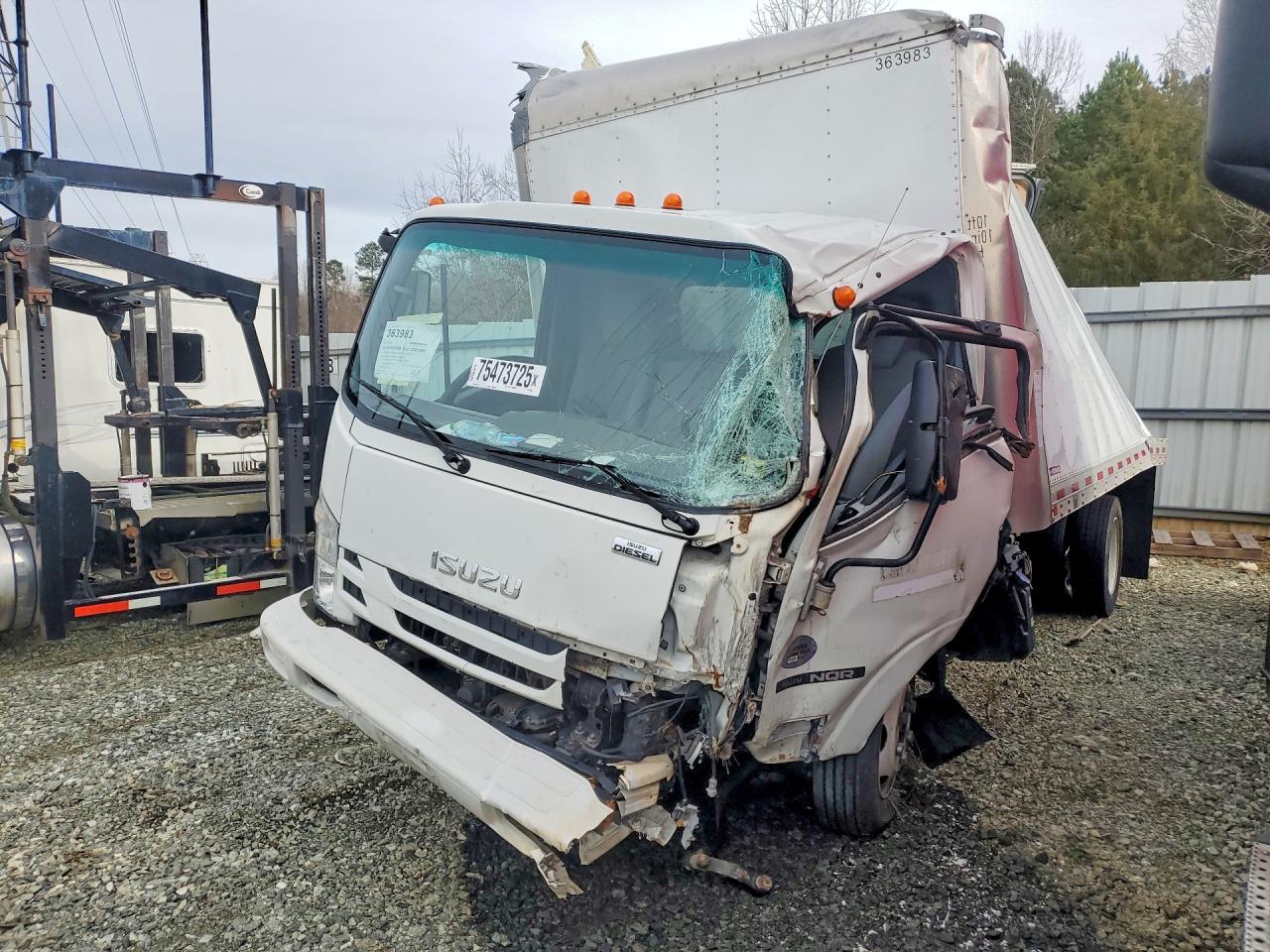 2020 Isuzu NQR BOX Truck