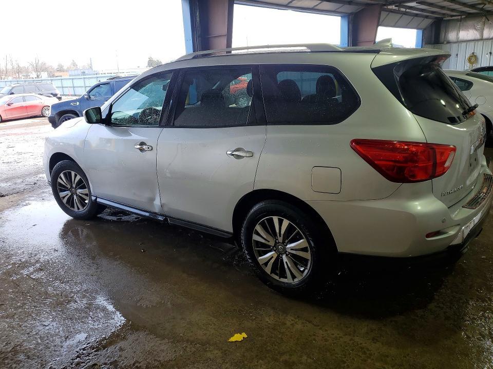 2019 Nissan Pathfinder s