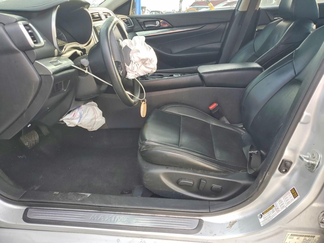 2022 Nissan Maxima sv