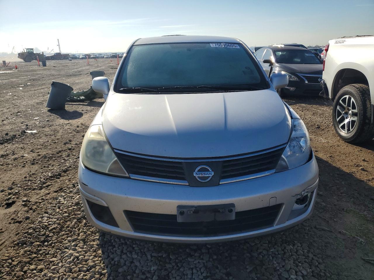 2008 Nissan Versa s