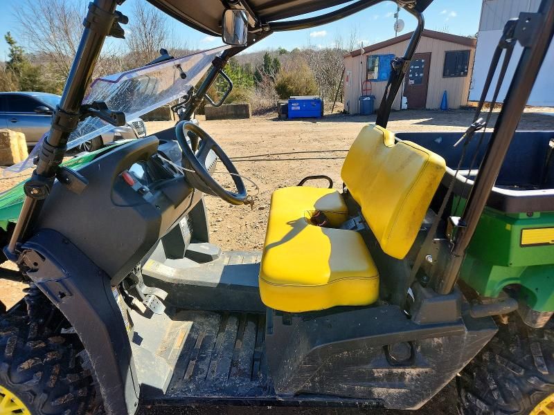 2020 John Deere XUV590M