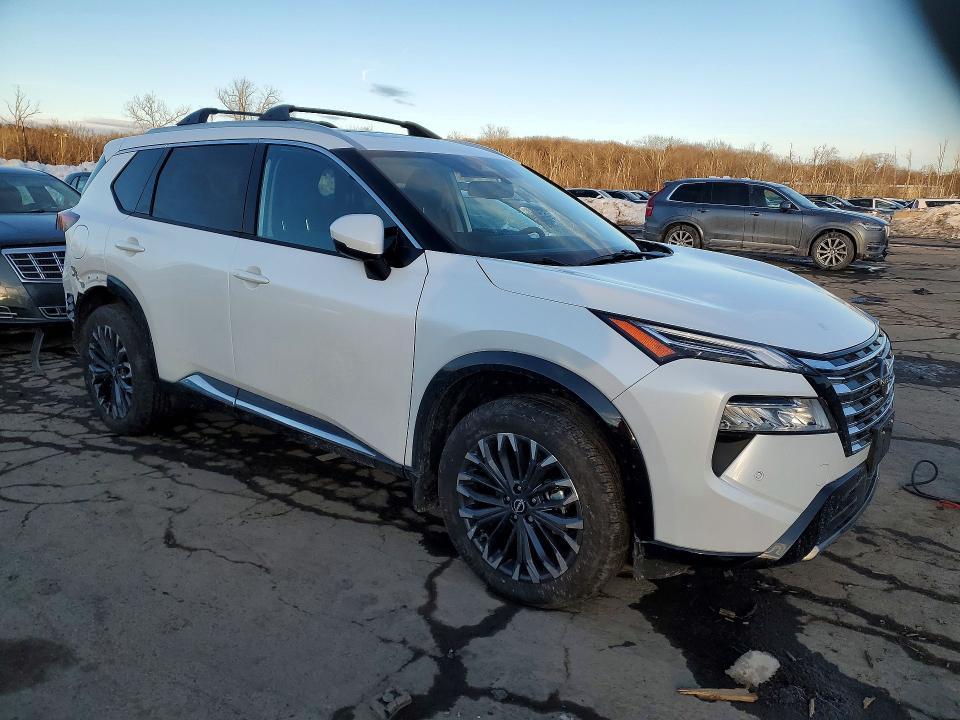 2025 Nissan Rogue Platinum