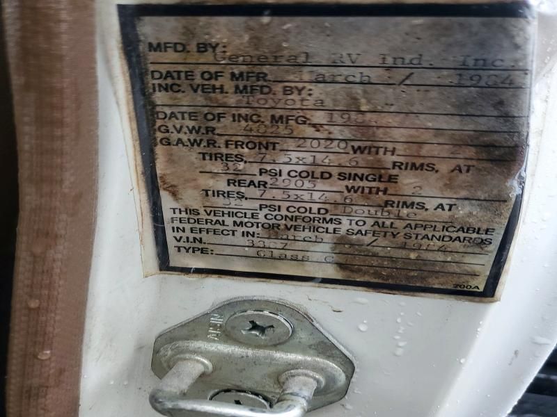 1984 Toyota Pickup Commercial / Camper RN55