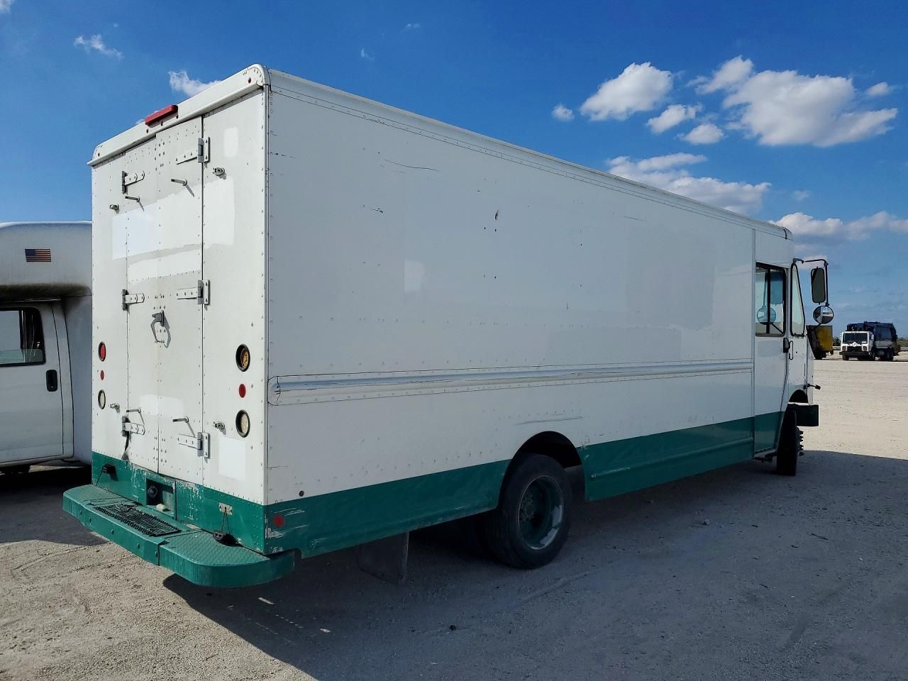 2011 Workhorse Custom Chassis 2011 Workhorse W62 Delivery Truck