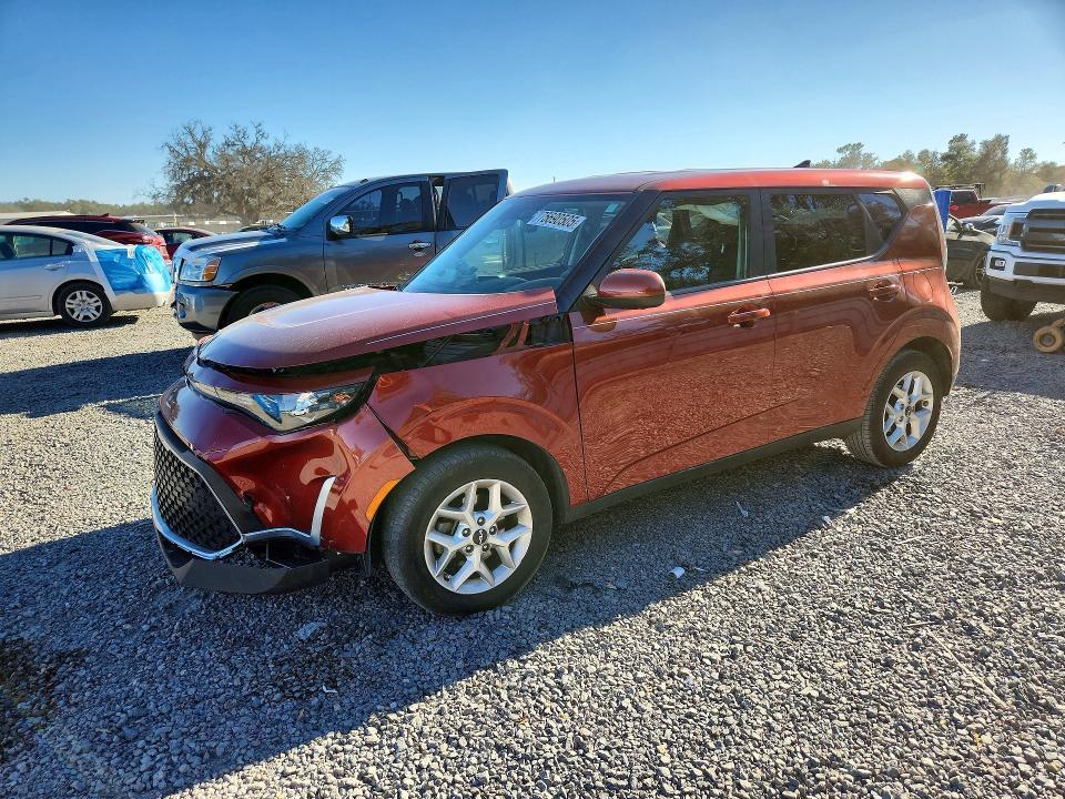 2025 KIA Soul lx