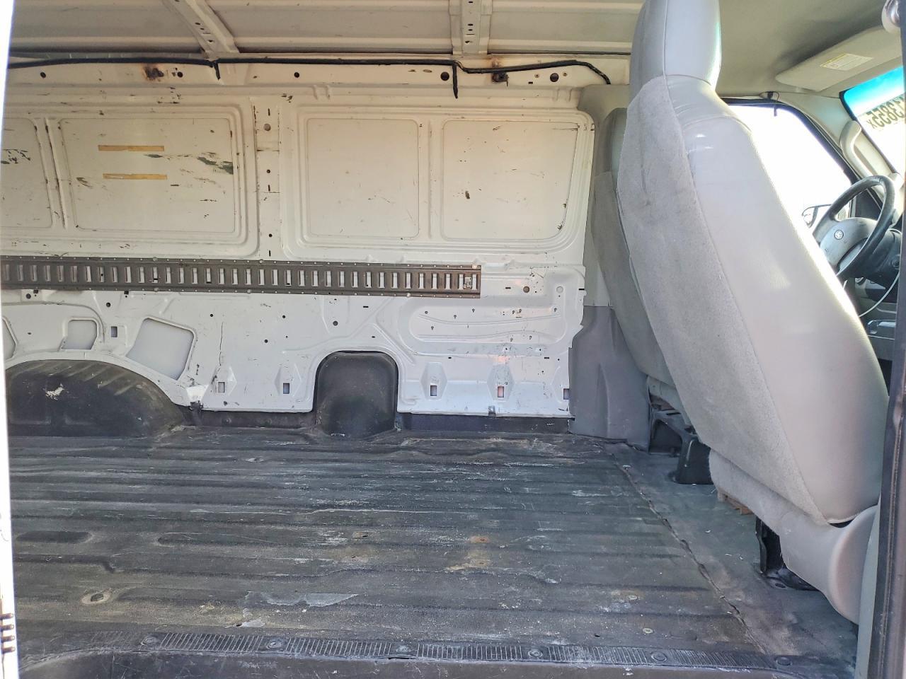 2011 Ford Econoline E350 Super Duty Van