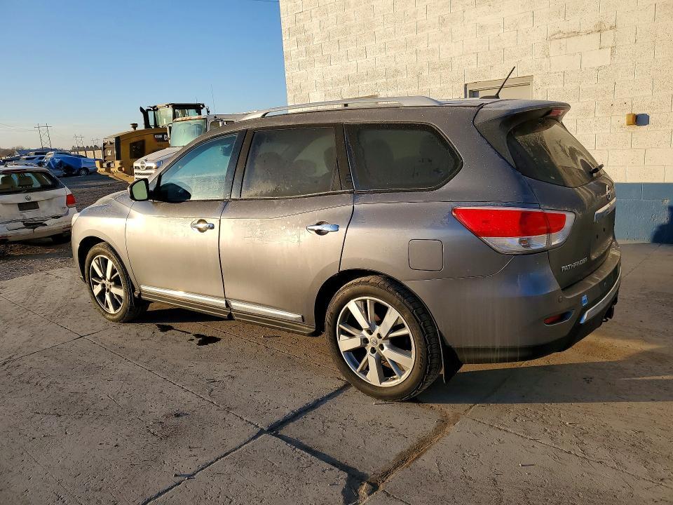 2015 Nissan Pathfinder s