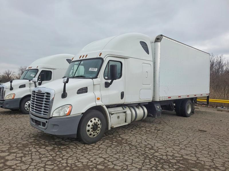 2015 Freigliner 2015 Freightliner BOX Truck