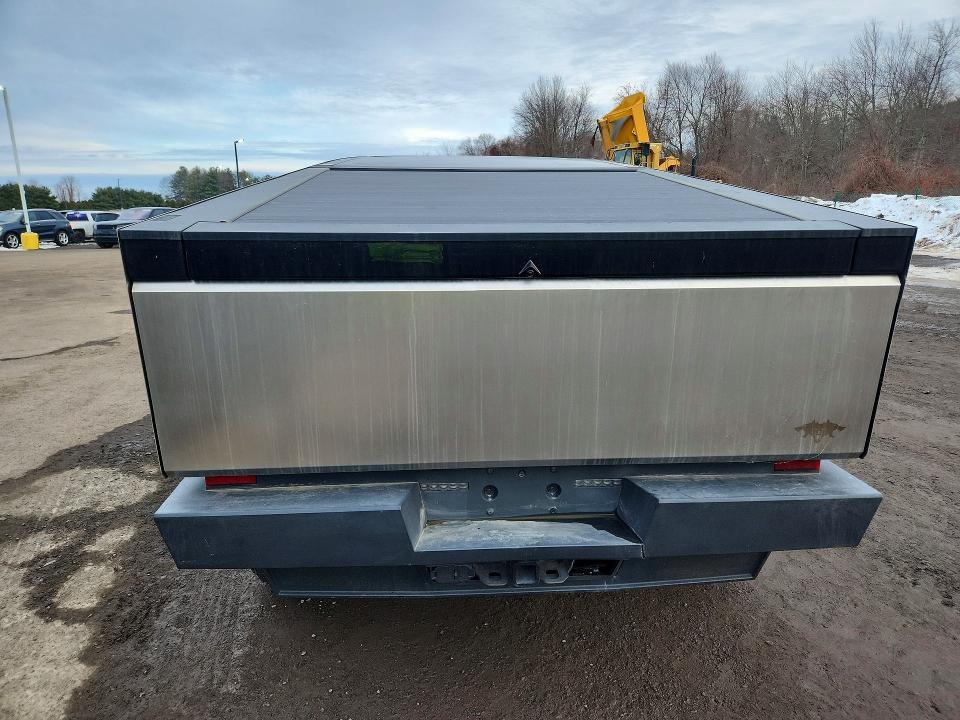 2024 Tesla Cybertruck