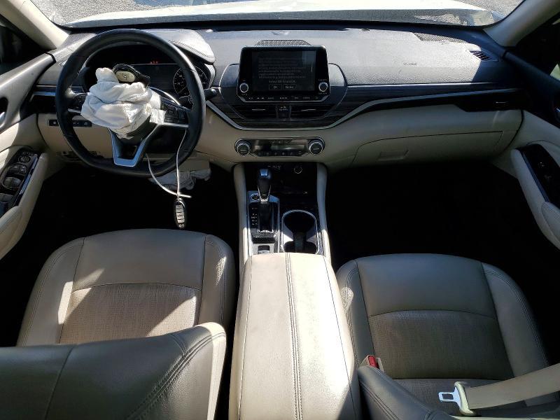2022 Niss Altima sl