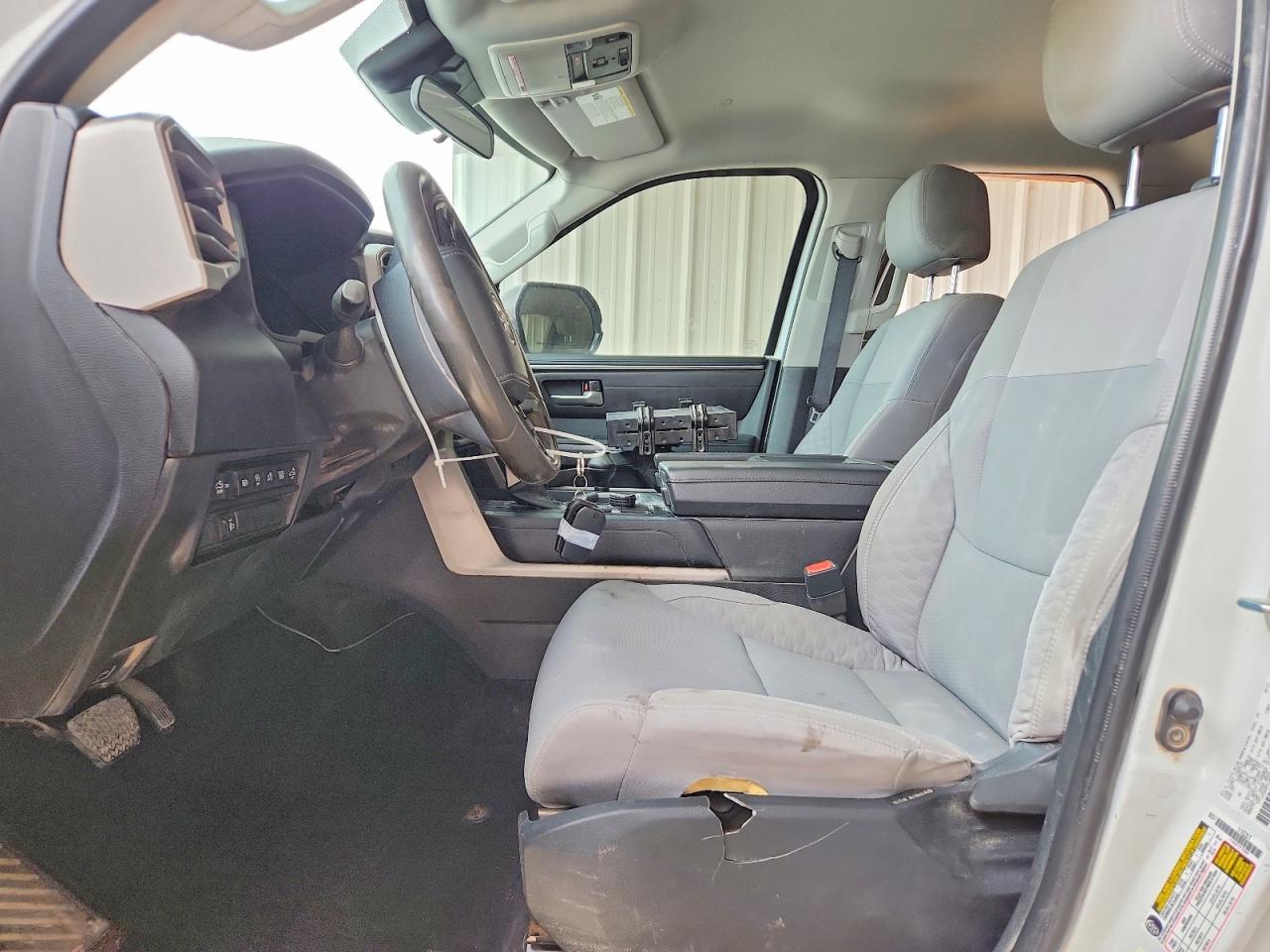 2023 Toyota Tundra Double cab sr