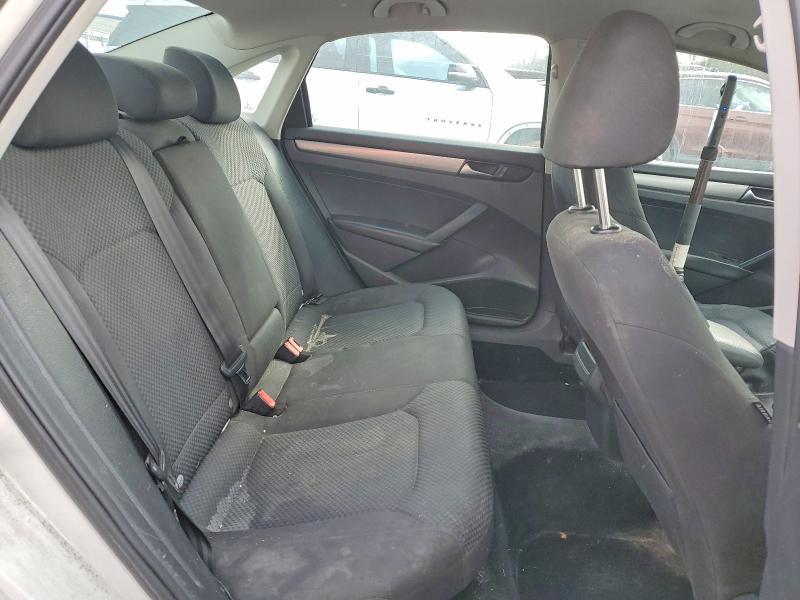 2013 Volkswagen Passat s