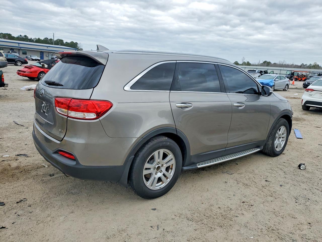 2016 KIA Sorento lx