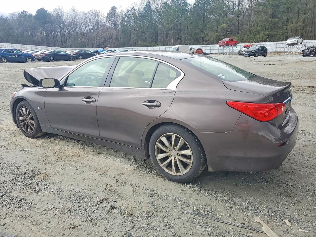 2016 Infiniti Q50 Premium
