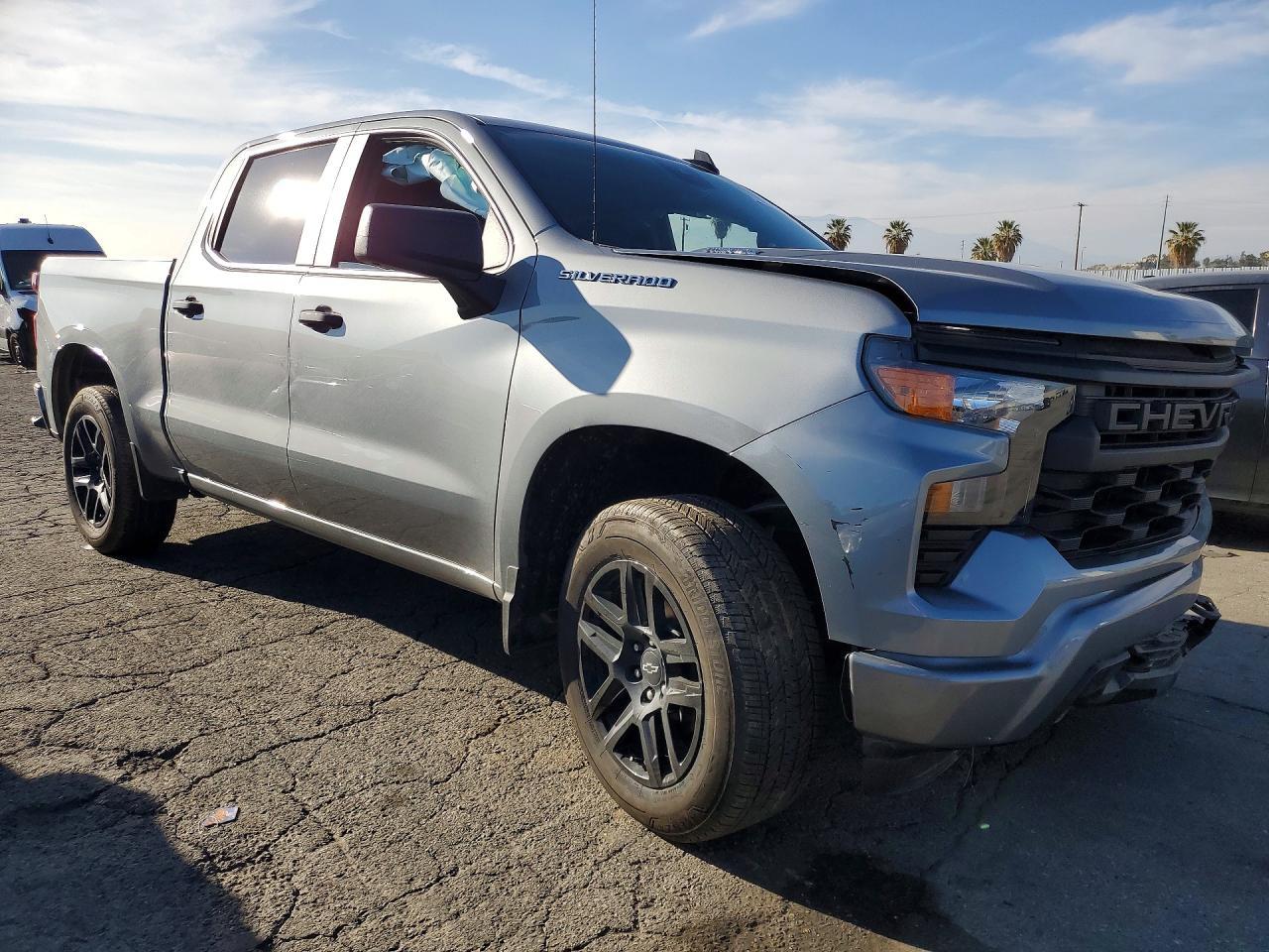 2025 Chevrolet Silverado C1500 Custom