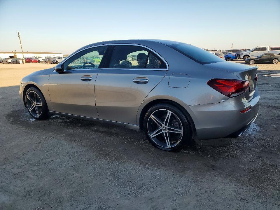 2019 Mercedes-Benz A 220
