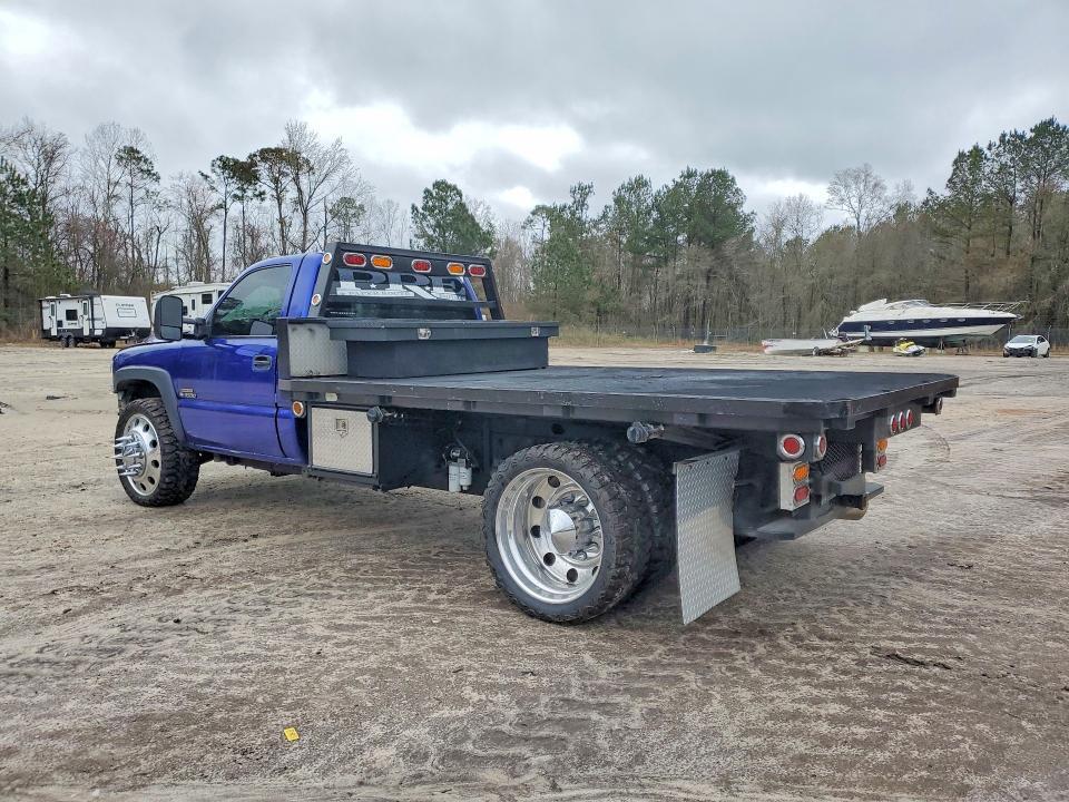 2001 Chevrolet Silverado Flatbed Truck
