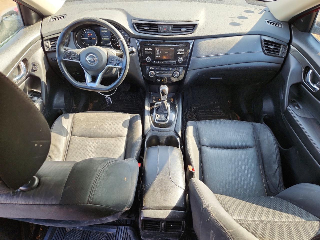 2017 Nissan Rogue sv