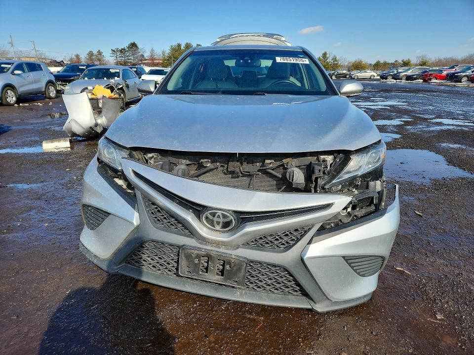 2018 Toyota Camry se
