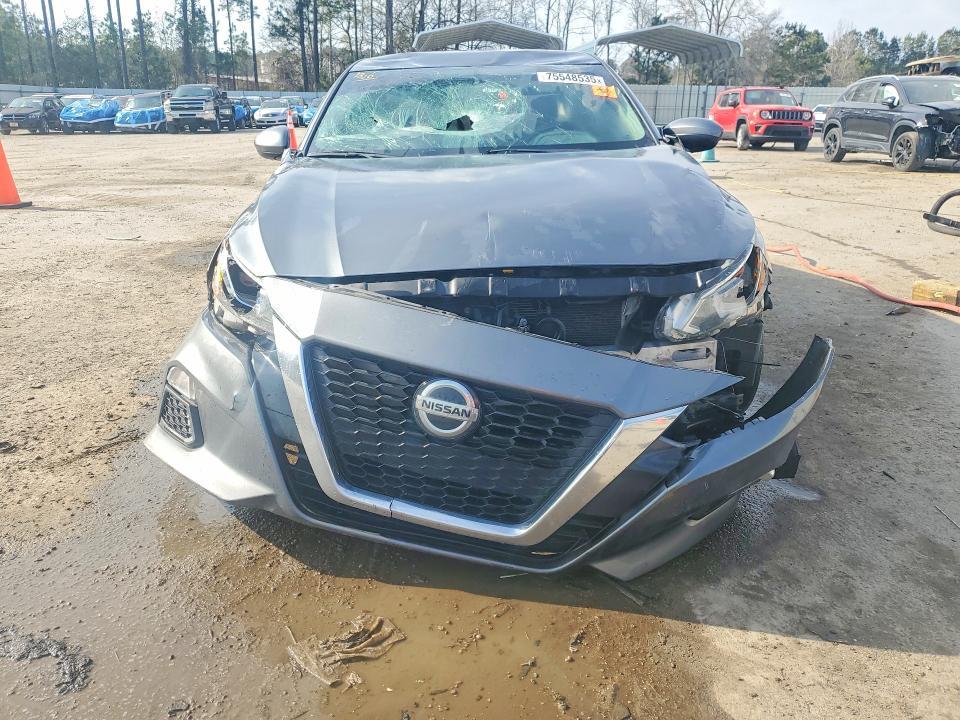 2020 Nissan Altima s