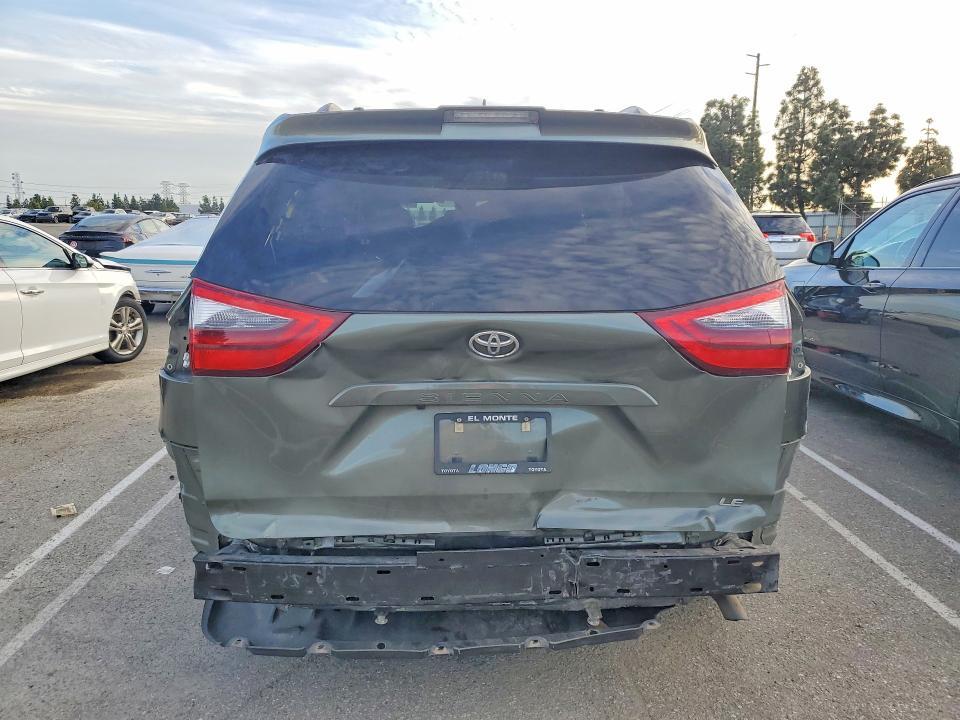 2020 Toyota Sienna le 8-passenger