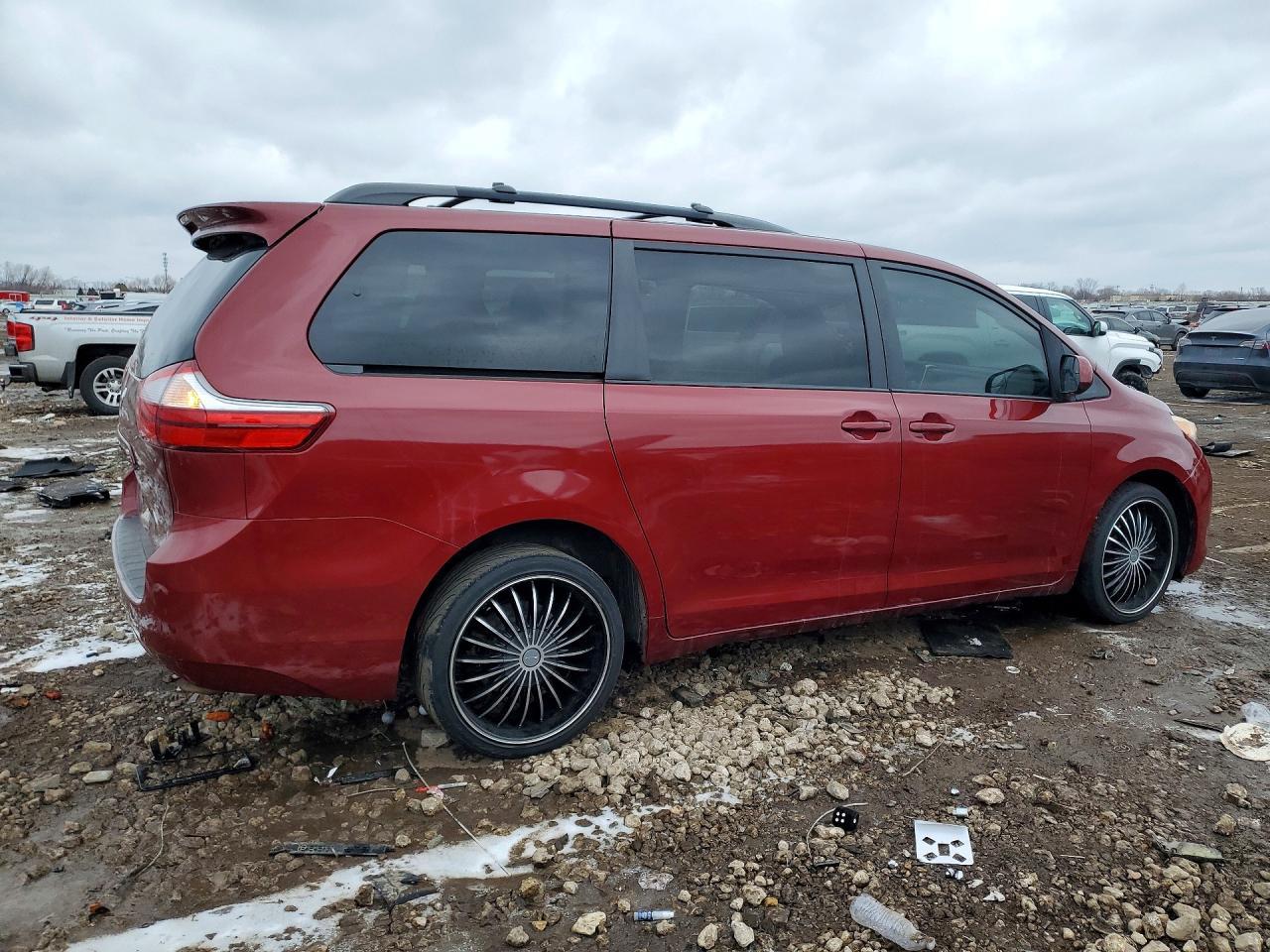 2015 Toyota Sienna le
