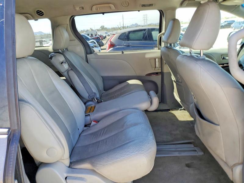 2013 Toyota Sienna xle
