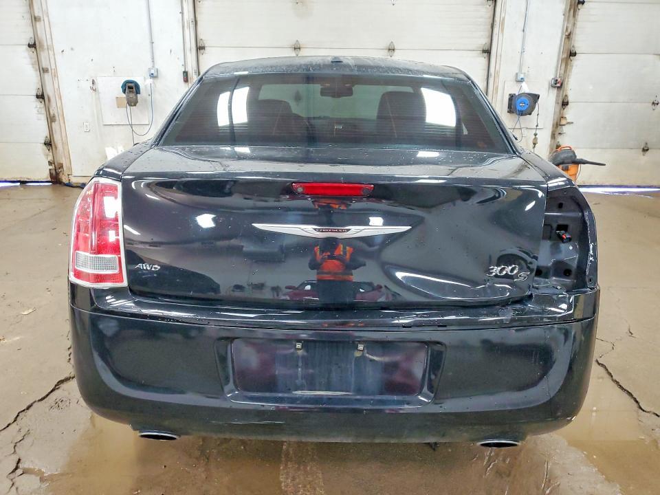 2014 Chrysler 300 s