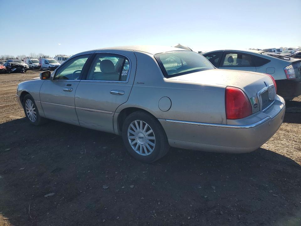 2004 Lincoln Townhouse Town car Executive