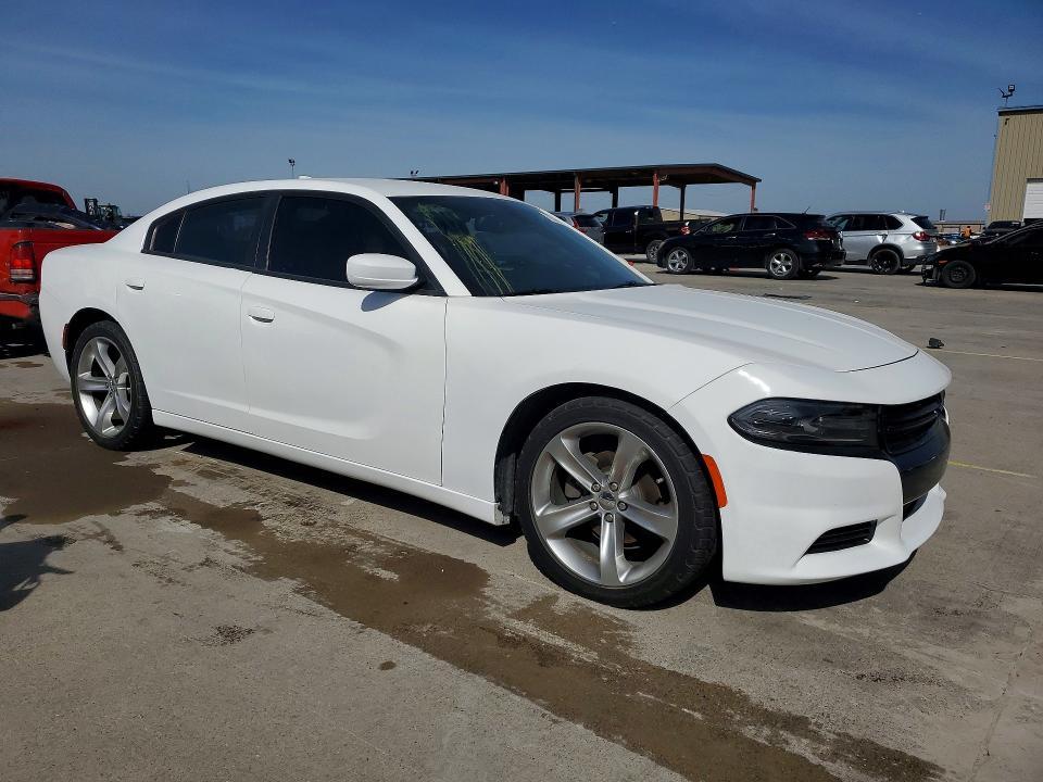 2016 Dodge Charger sxt
